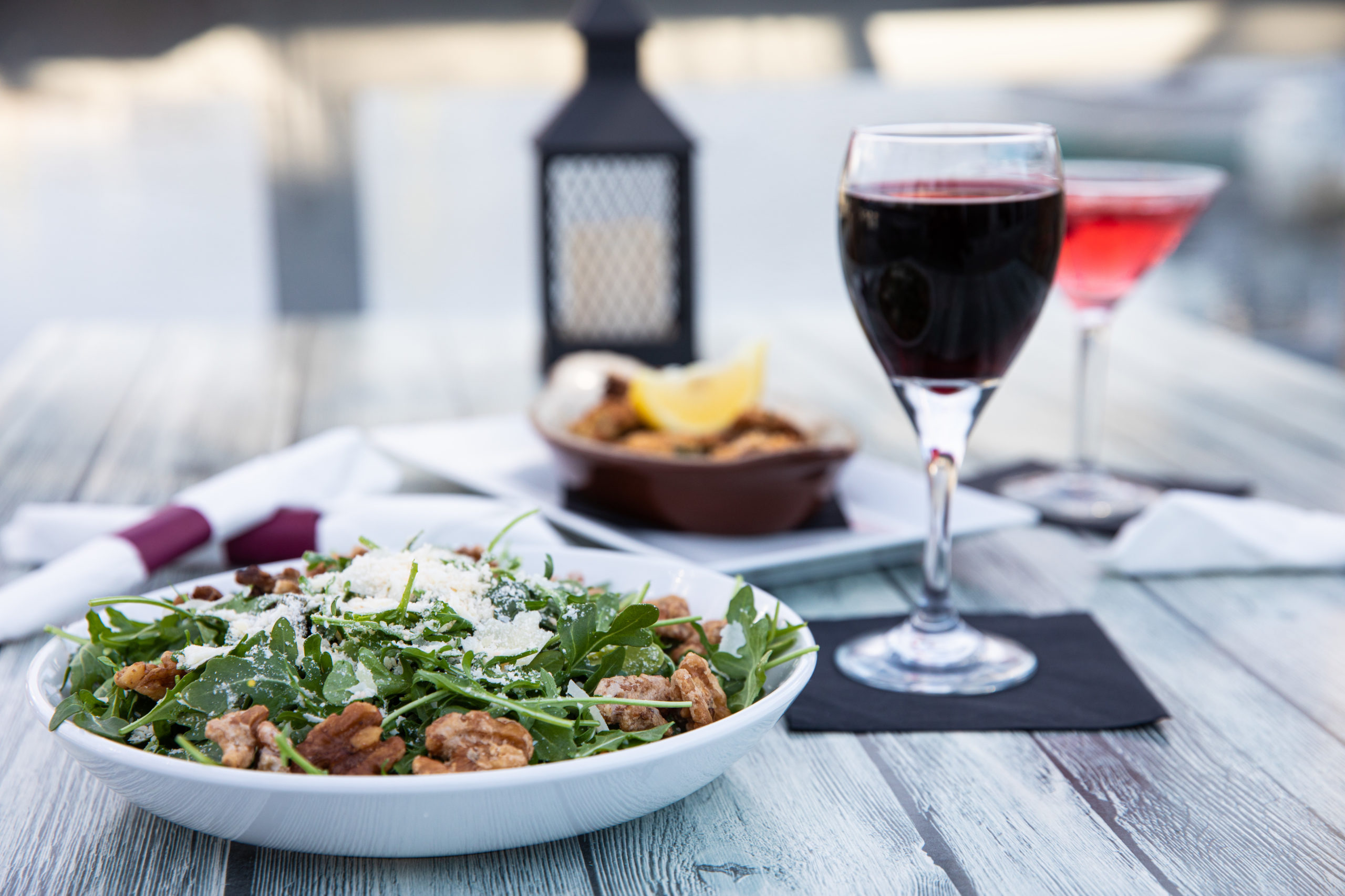 CR5A3494 Salad and wine